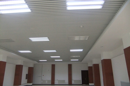 專業(yè)生產(chǎn)訂購優(yōu)質(zhì)鋁方通與鋁格柵 今日行情與安裝指南